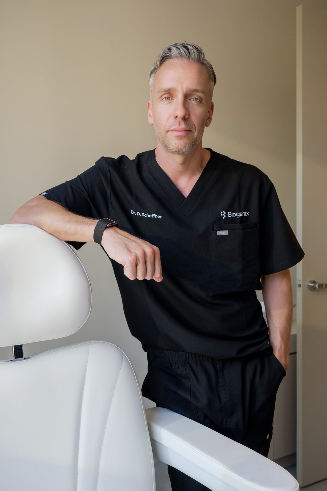 Dr Dominik Schaffner